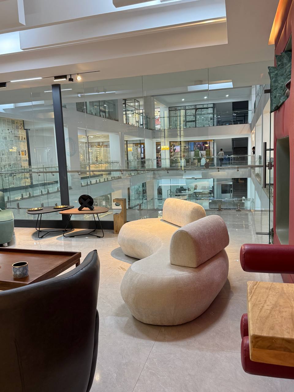 Showrooms Project
